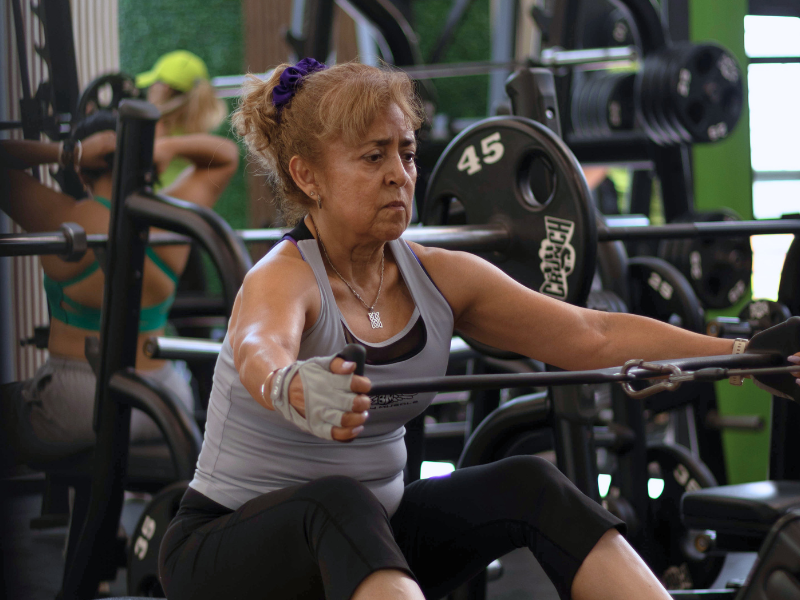Equipamiento profesional de fuerza
